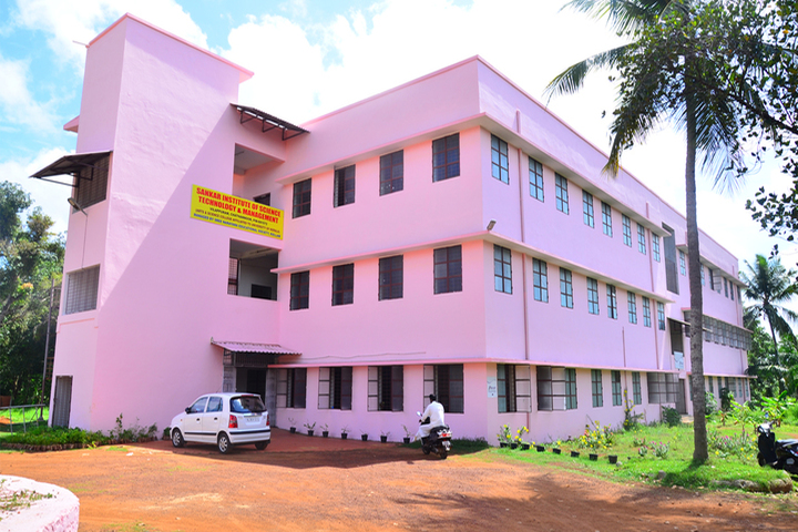 https://cache.careers360.mobi/media/colleges/social-media/media-gallery/19426/2019/5/15/Campus View of Sankar Institute of Science Technology and Management Kollam_Campus-View.jpg